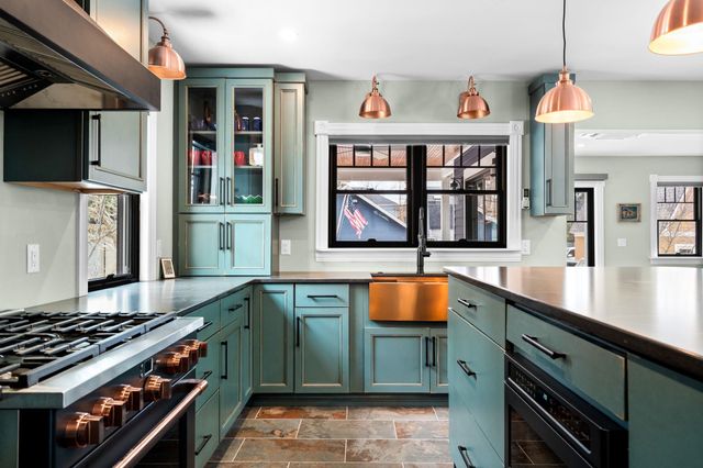 525 Fifth Street, Traverse City, MI 49684