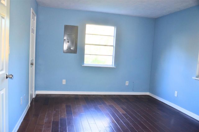 161 Woodman Drive, Cleveland, TX 77328