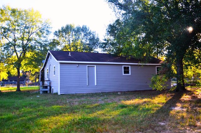 161 Woodman Drive, Cleveland, TX 77328