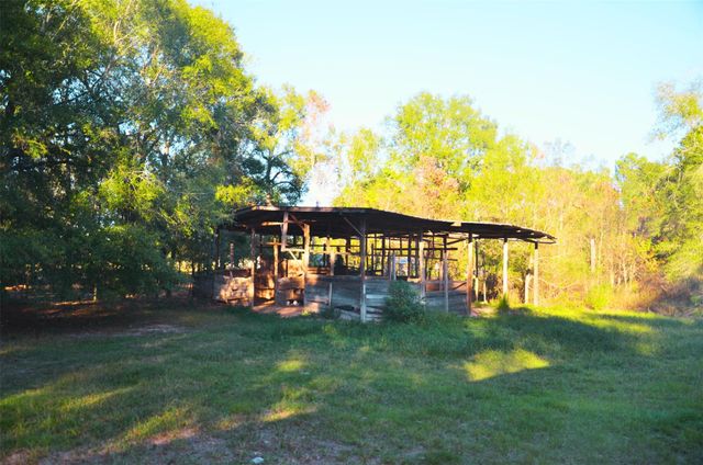 161 Woodman Drive, Cleveland, TX 77328