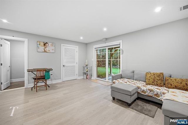 23 Legion Drive 103, Cresskill, NJ 07626