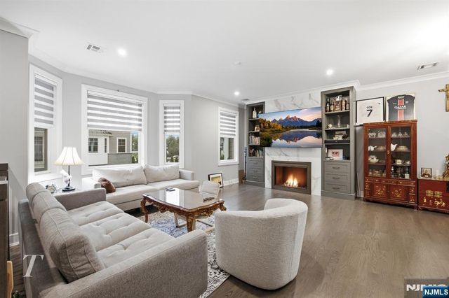 23 Legion Drive 103, Cresskill, NJ 07626