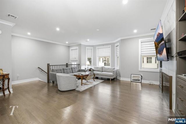 23 Legion Drive 103, Cresskill, NJ 07626