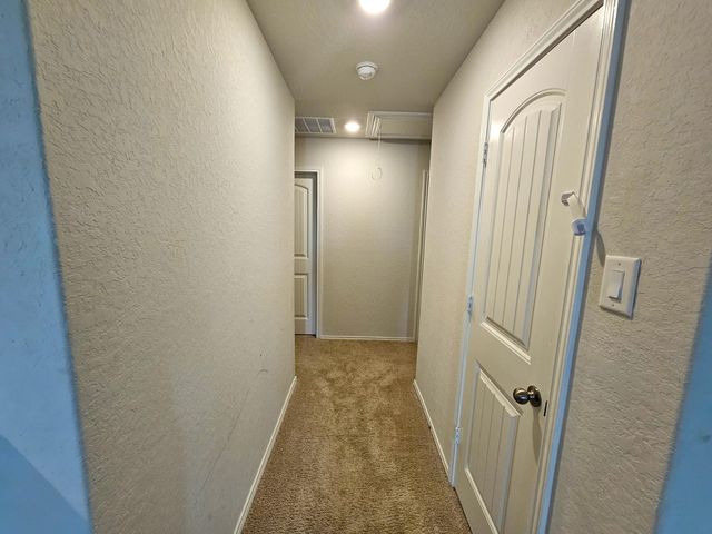 916 Armadillo DR, Seguin, TX 78155