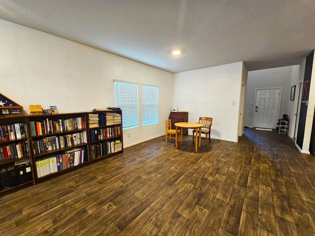 916 Armadillo DR, Seguin, TX 78155
