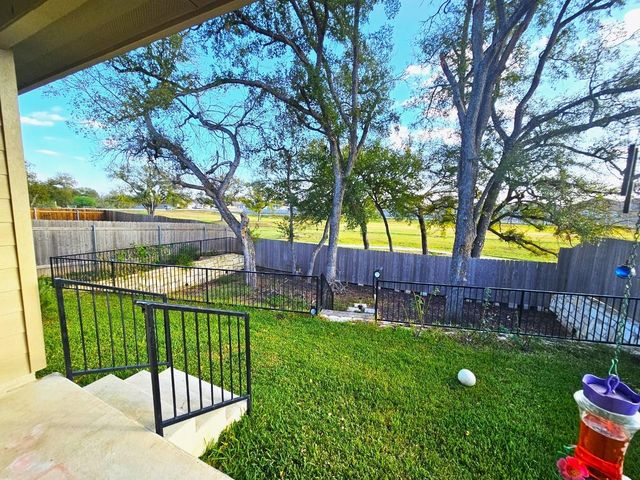 916 Armadillo DR, Seguin, TX 78155