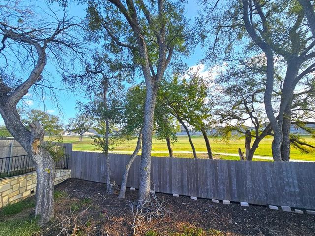 916 Armadillo DR, Seguin, TX 78155