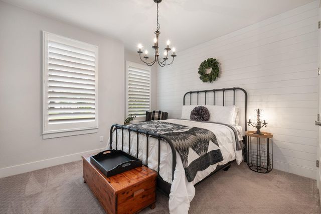 1219 Leaning Oak LN, Georgetown, TX 78628