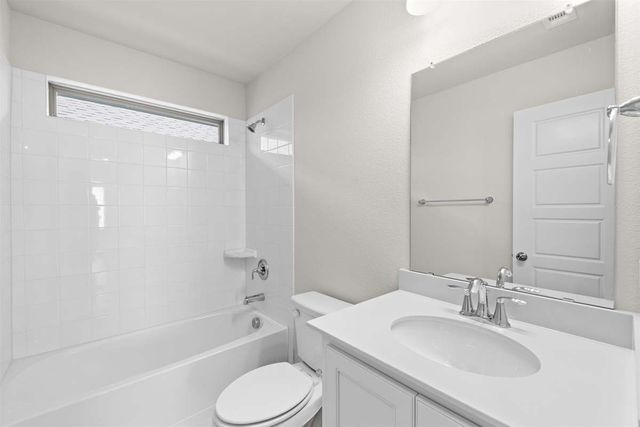 1640 Meadow Crest Drive, Aubrey, TX 76227