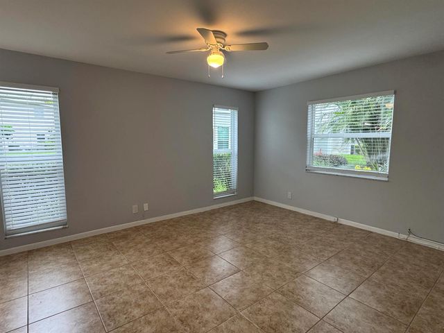 1100 Boxwood Drive 101, Delray Beach, FL 33445