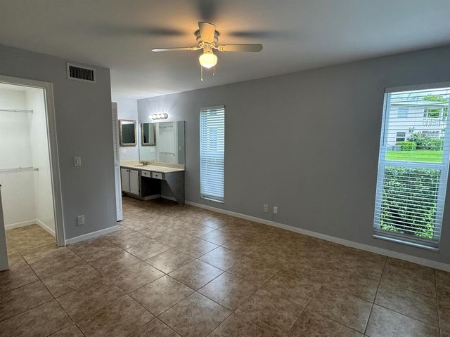 1100 Boxwood Drive 101, Delray Beach, FL 33445