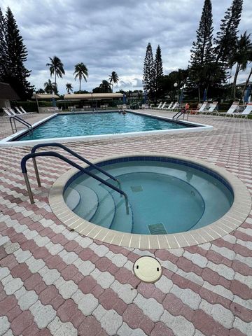 1100 Boxwood Drive 101, Delray Beach, FL 33445