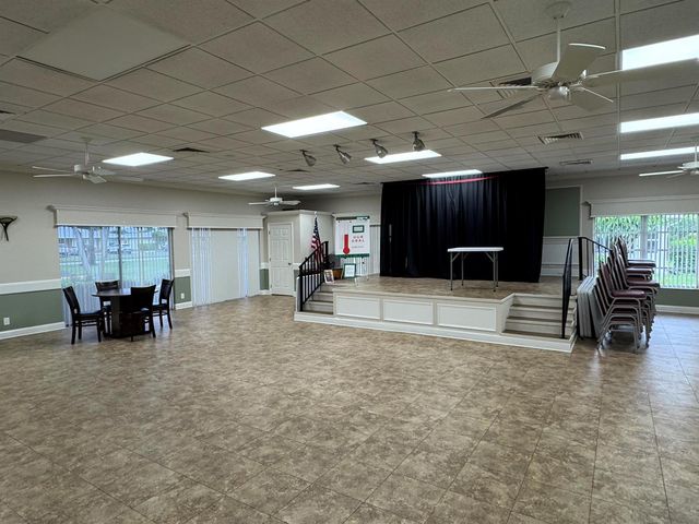 1100 Boxwood Drive 101, Delray Beach, FL 33445
