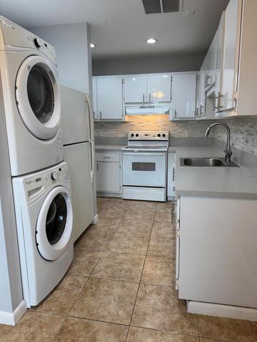 1100 Boxwood Drive 101, Delray Beach, FL 33445