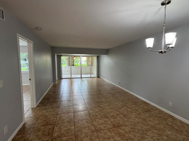 1100 Boxwood Drive 101, Delray Beach, FL 33445