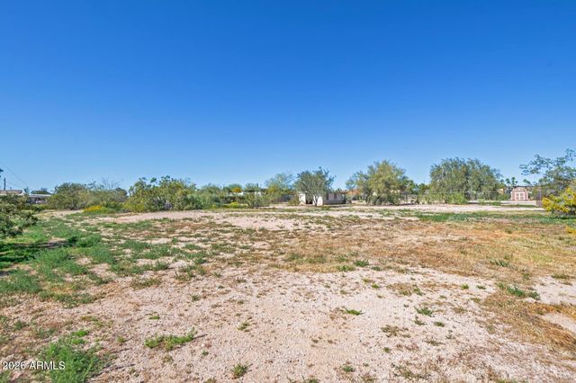 464 N HAWES Road, Mesa, AZ 85207