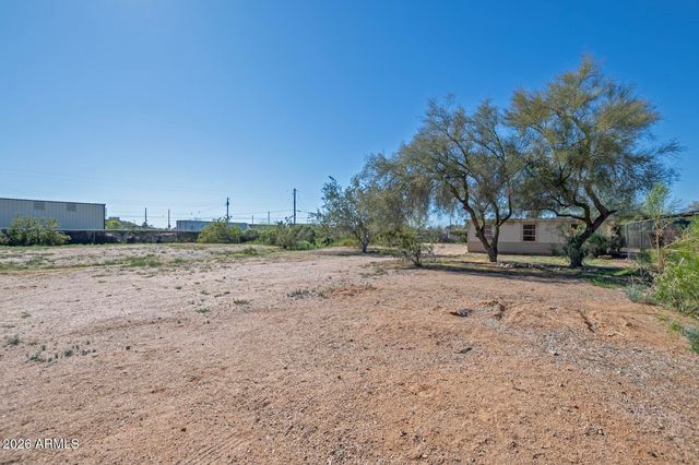 464 N HAWES Road, Mesa, AZ 85207