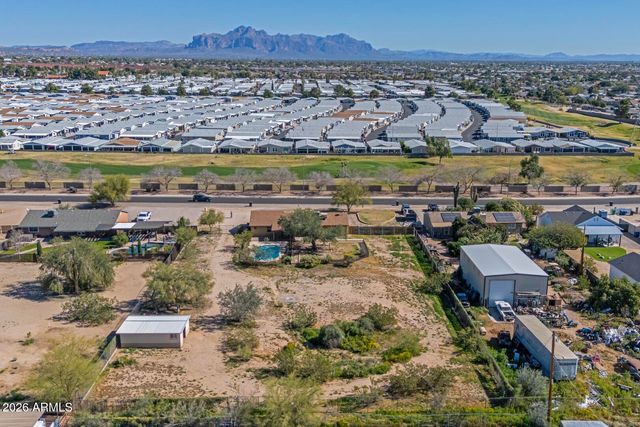 464 N HAWES Road, Mesa, AZ 85207