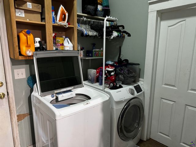 95 S Dooley Street, Hawkinsville, GA 31036