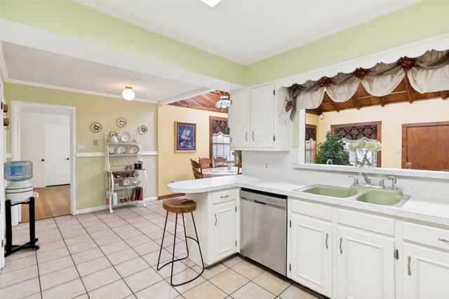 1123 Waterford Drive, Dallas, TX 75218