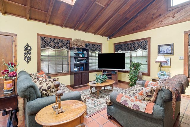 1123 Waterford Drive, Dallas, TX 75218