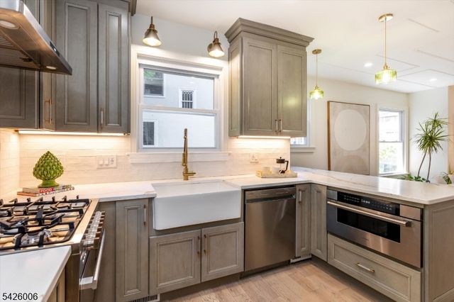 181 Valley Rd, Montclair Twp., NJ 07042