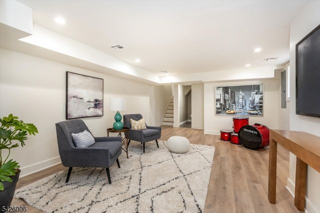 181 Valley Rd, Montclair Twp., NJ 07042