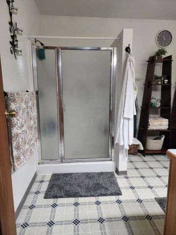 451 Monumental Rd, Colville, WA 99114