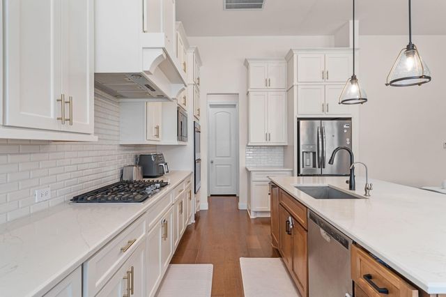 1906 Delta Oaks Drive, Missouri City, TX 77459