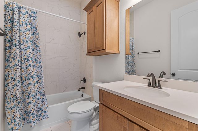 1906 Delta Oaks Drive, Missouri City, TX 77459