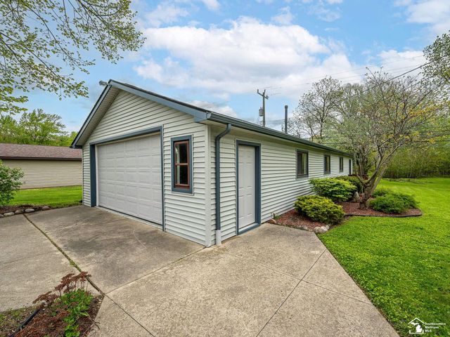 11952 Grafton Road, Carleton, MI 48117