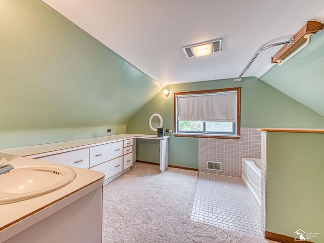 11952 Grafton Road, Carleton, MI 48117