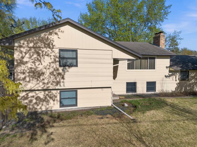 11500 Douglas Drive N, Champlin, MN 55316