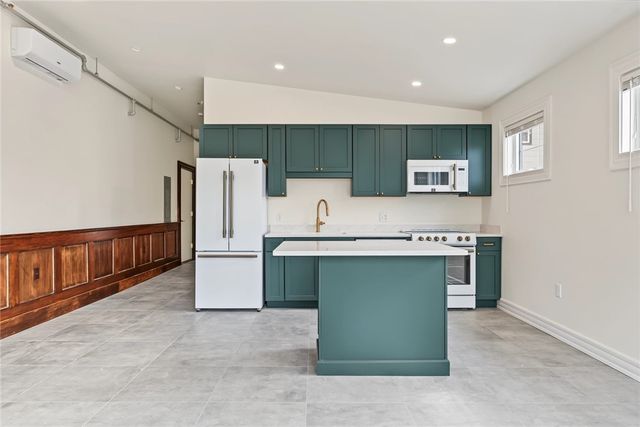 905 North Main Street 201, Providence, RI 02903
