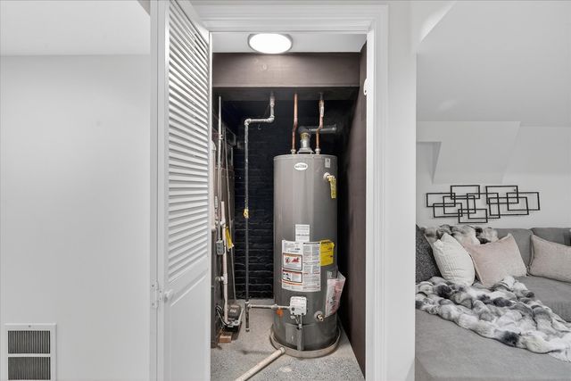 6150 S Ingleside Avenue, Chicago, IL 60637