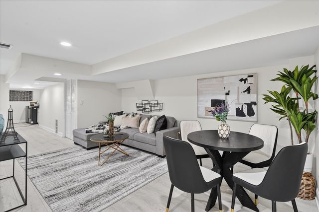 6150 S Ingleside Avenue, Chicago, IL 60637