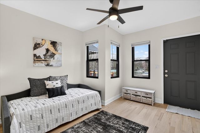 6150 S Ingleside Avenue, Chicago, IL 60637