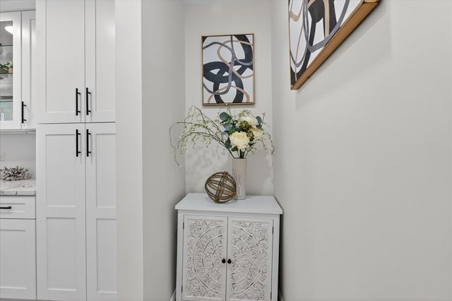 6150 S Ingleside Avenue, Chicago, IL 60637