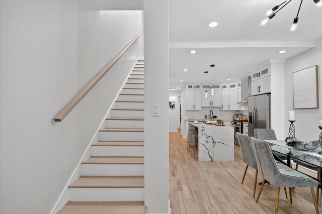 6150 S Ingleside Avenue, Chicago, IL 60637