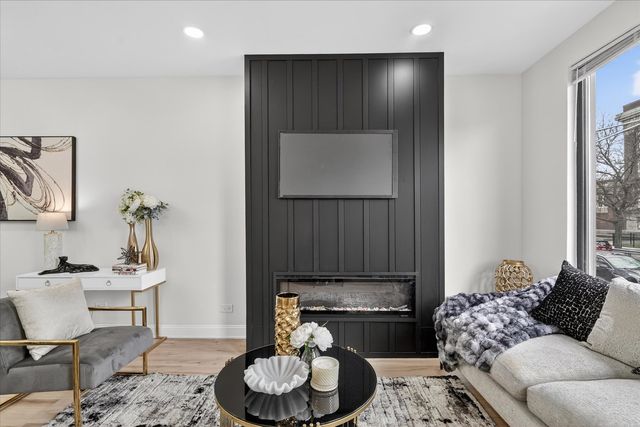 6150 S Ingleside Avenue, Chicago, IL 60637