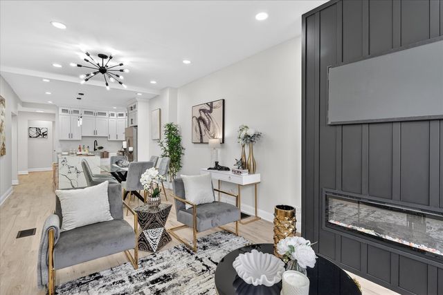 6150 S Ingleside Avenue, Chicago, IL 60637