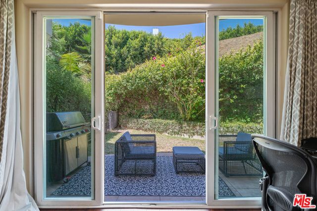 23963 De Ville Way, Malibu, CA 90265