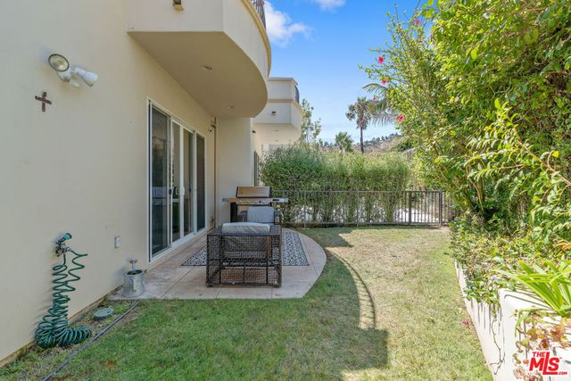 23963 De Ville Way, Malibu, CA 90265