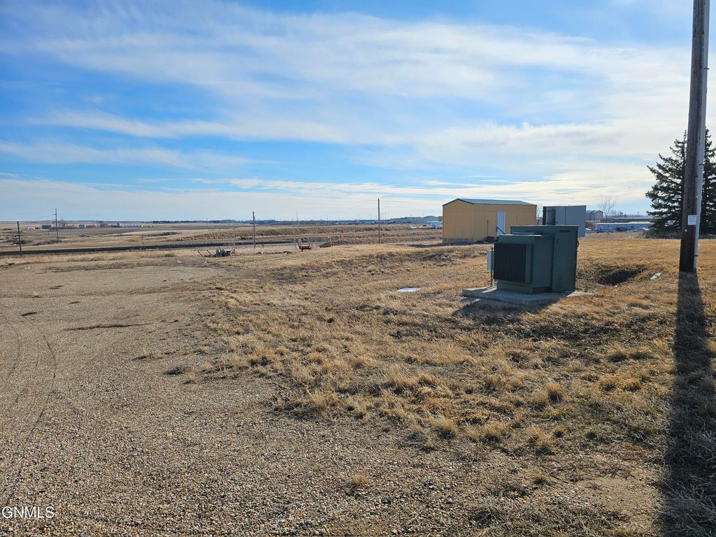 1103 Hess Drive, Tioga, ND 58852 photo 4