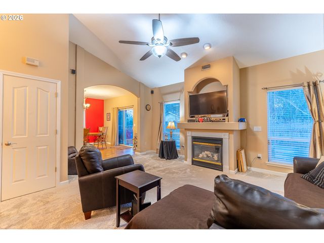 707 HORSEBACK Ct Ne, Salem, OR 97301