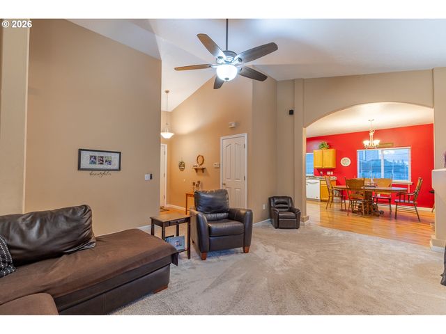 707 HORSEBACK Ct Ne, Salem, OR 97301