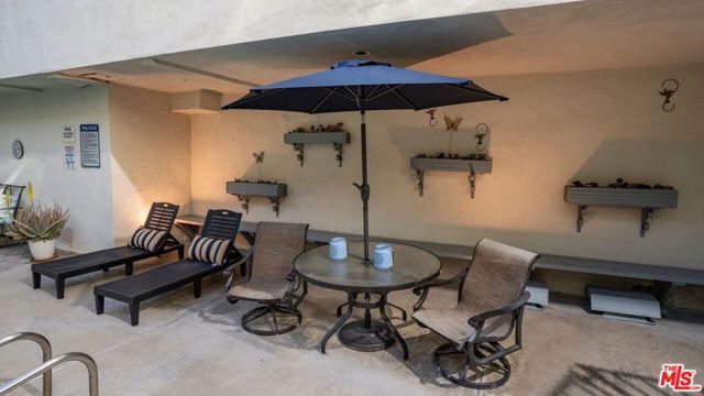 11175 Huston Street, North Hollywood (los Angeles), CA 91601