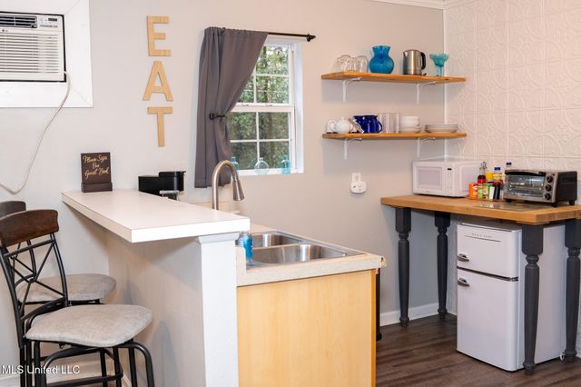 13240 River Road, Gulfport, MS 39503