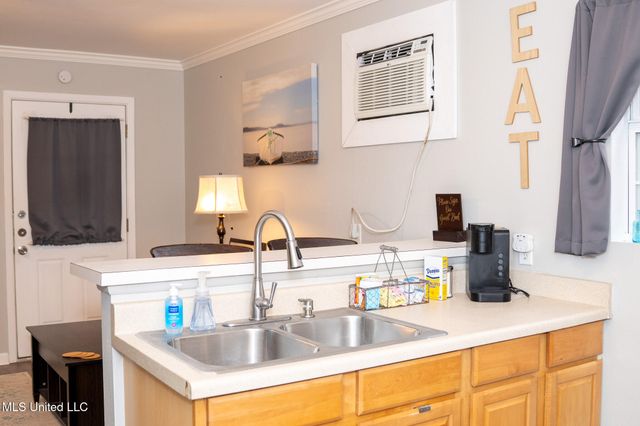 13240 River Road, Gulfport, MS 39503