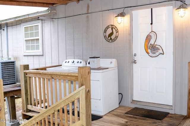 13240 River Road, Gulfport, MS 39503